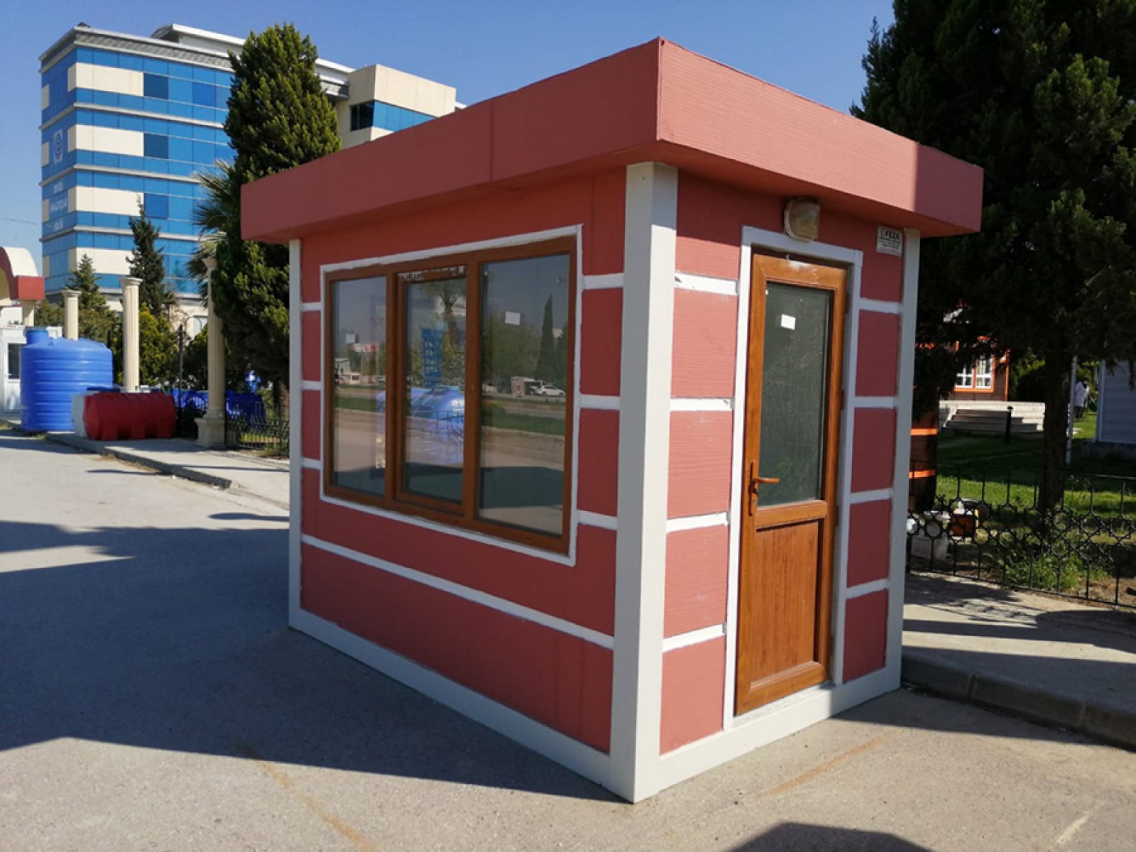 200x300 Metropol Cabin